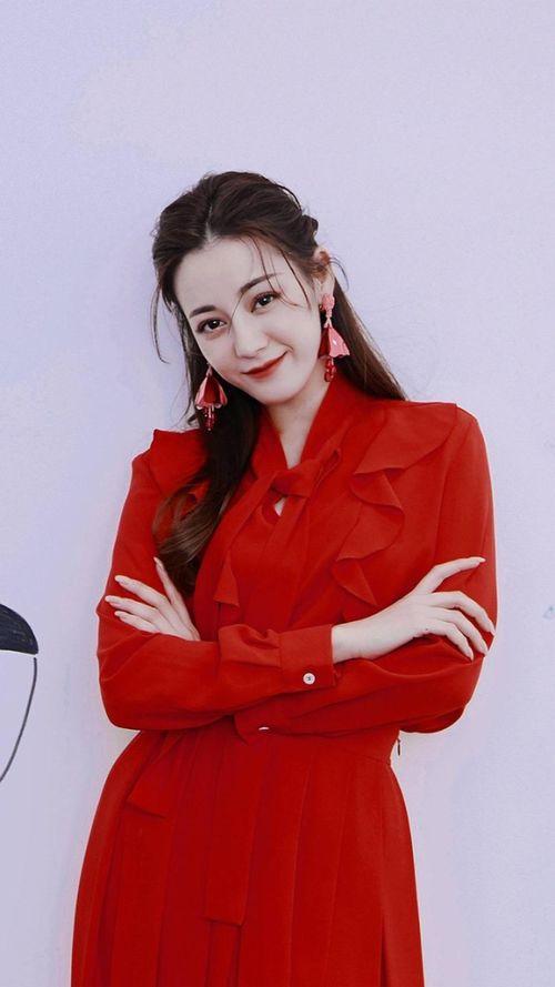 吃瓜娱乐迪丽热巴,瓜田里的甜蜜女王  第2张