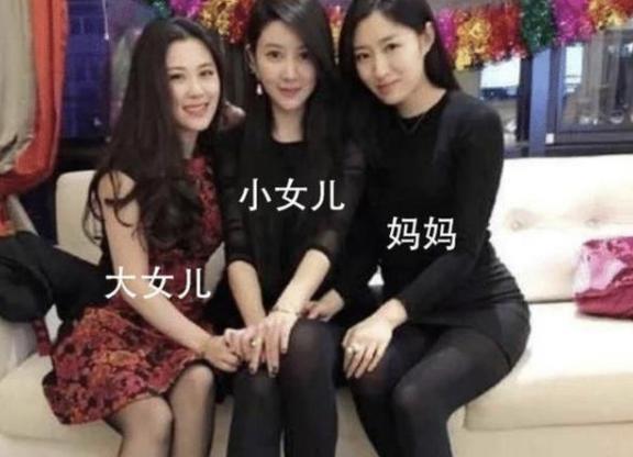 可乐妈被网友爆料视频,网友曝光可乐妈视频引发热议  第2张