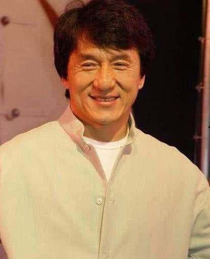 成龙采访爆料娱乐圈视频,娱乐圈背后的真实故事 第2张 成龙采访爆料娱乐圈视频,娱乐圈背后的真实故事 第2张