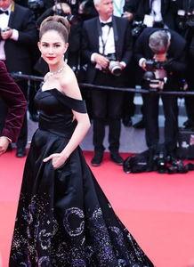 爆料女星抢红毯视频大全,女星抢镜瞬间大盘点 第3张 爆料女星抢红毯视频大全,女星抢镜瞬间大盘点 第3张