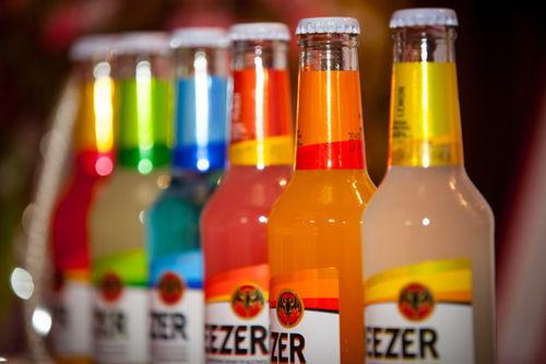 酒水饮料爆料怎么做视频,揭秘视频制作攻略