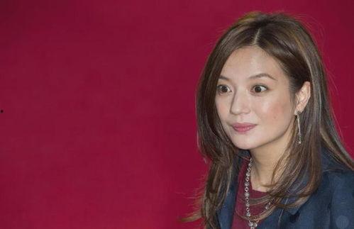 娱乐圈吃瓜女星是谁,揭秘那些年我们追过的“瓜王” 第3张 娱乐圈吃瓜女星是谁,揭秘那些年我们追过的“瓜王” 第3张