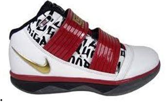 篮球鞋最新爆料图片及价格,潮流外观与高性能兼备，价格亲民引关注！”