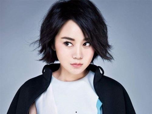 娱乐吃瓜妹闫妮,从娱乐吃瓜妹到实力派演员的蜕变之路 第2张 娱乐吃瓜妹闫妮,从娱乐吃瓜妹到实力派演员的蜕变之路 第2张