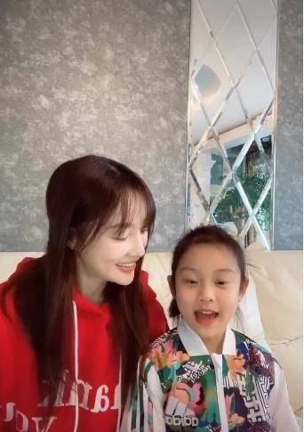 网红小酒窝爆料视频在线观看,揭秘幕后真相 第2张 网红小酒窝爆料视频在线观看,揭秘幕后真相 第2张